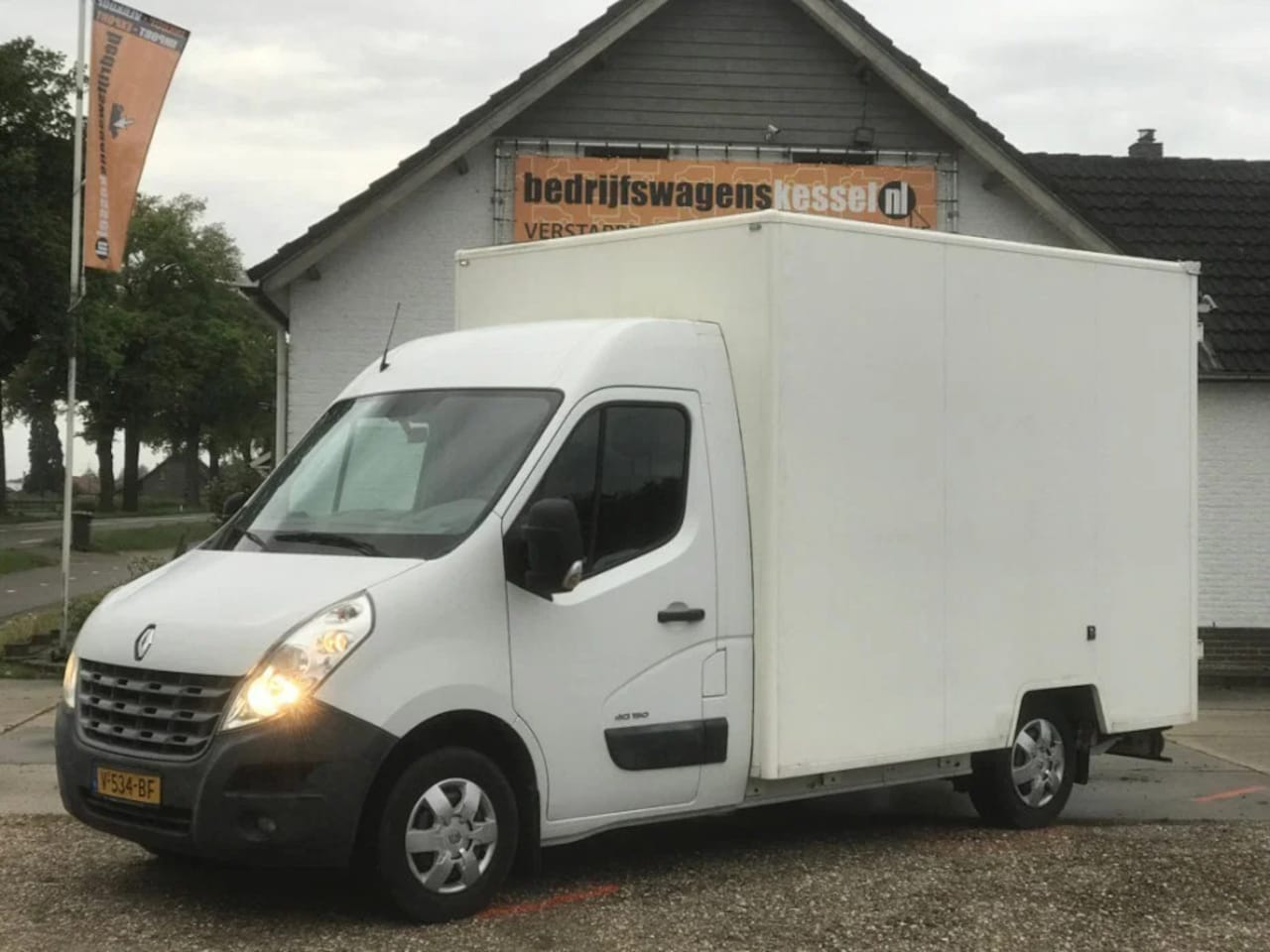 Renault Master - T35 2.3 dCi 145 Euro 5 Koffer Bakwagen Trekhaak - AutoWereld.nl