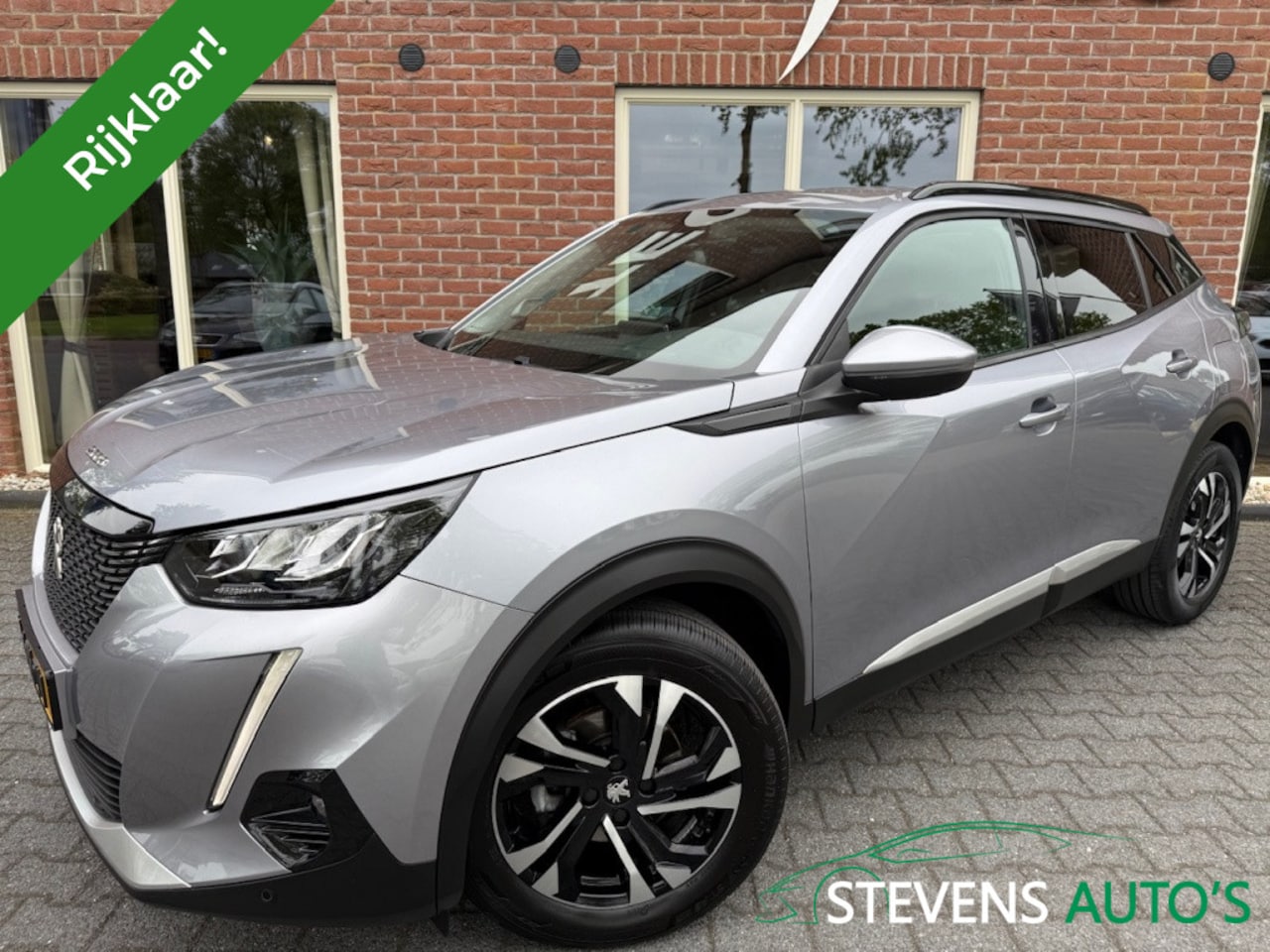 Peugeot 2008 - 1.2 PureTech Allure CAMERA / GROOT.NAVI / FULL.LED / KEYLESS / C - AutoWereld.nl