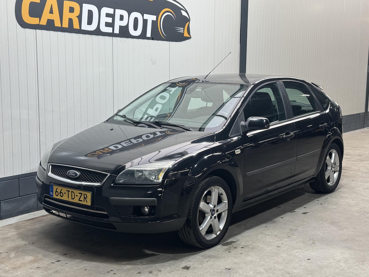 Ford Focus - 1.6-16V Futura 1.6-16V Futura - AutoWereld.nl