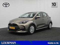 Toyota Yaris - 1.5 Hybrid Active | Navigatie | Parkeercamera | Apple Carplay/Android Auto