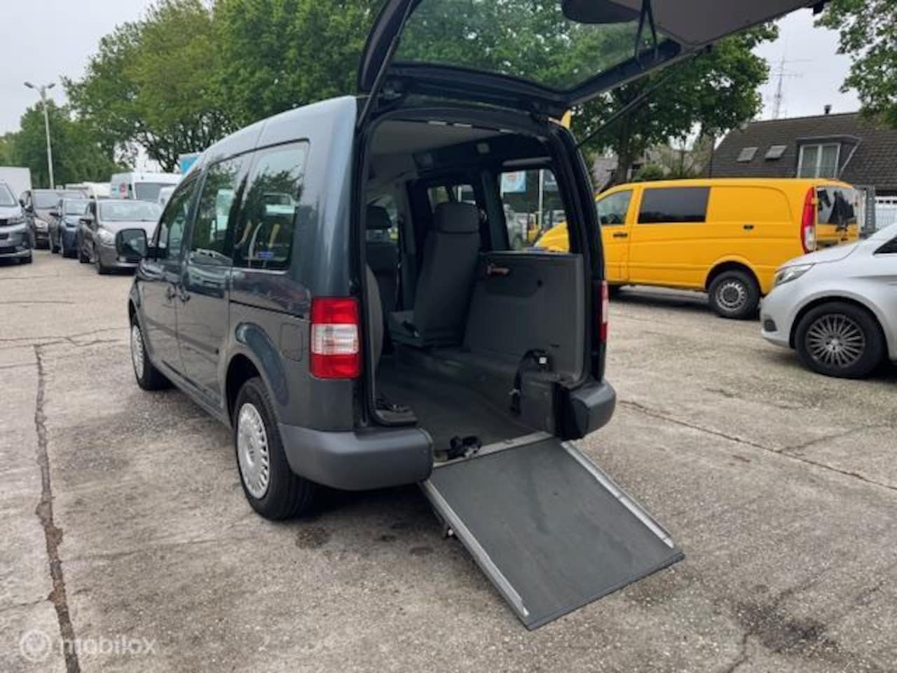 Volkswagen Caddy Maxi - 1.9 TDI Optive Rolstoelauto. Org.NL-Auto+1E.eigenaar! - AutoWereld.nl