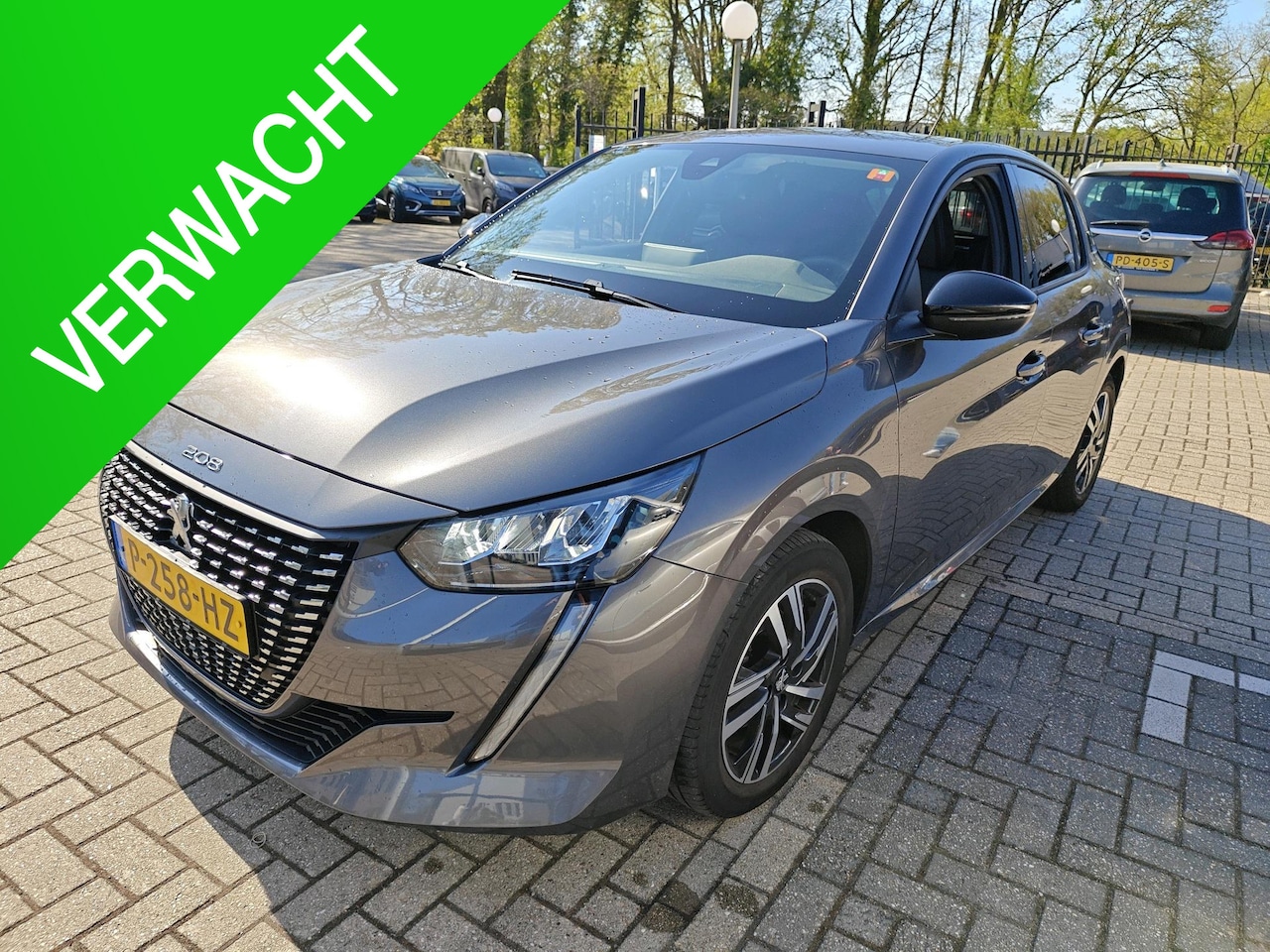 Peugeot 208 - 1.2 PureTech Allure | Navigatie | Airco | Cruise control | - AutoWereld.nl