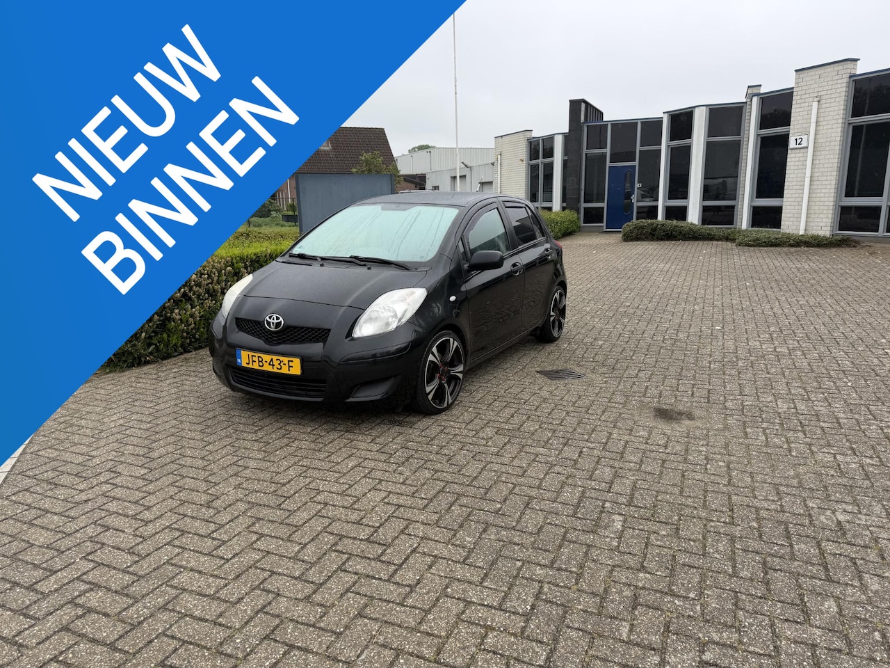 Toyota Yaris - 1.3 VVT-i Aspiration 1.3 VVTi Aspiration - AutoWereld.nl