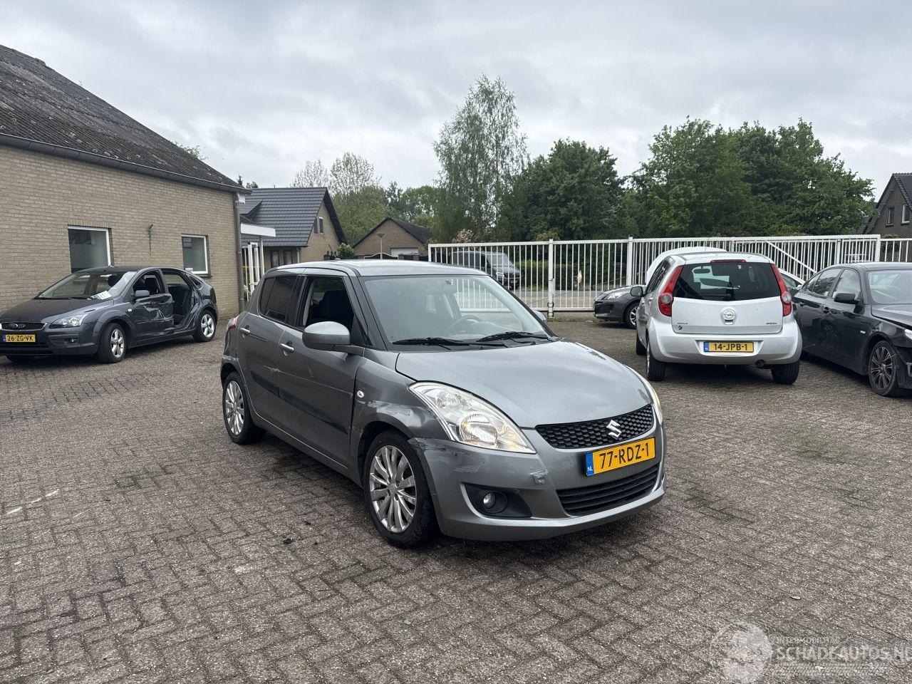 Suzuki Swift - 1.2 Exclusive EASSS 1.2 Exclusive EASSS - AutoWereld.nl