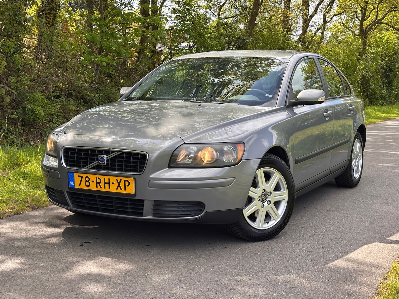 VOLVO S40