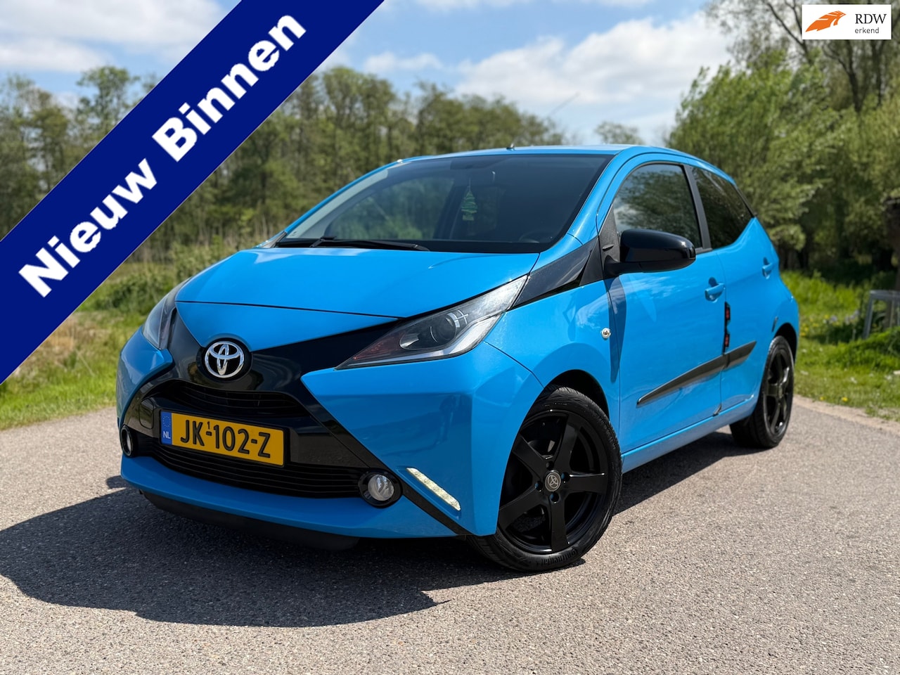 Toyota Aygo - 1.0 VVT-i x-cite Automaat / Camera / Navi / Airco / 16" Velgen / USB-AUX-12V / Origineel N - AutoWereld.nl