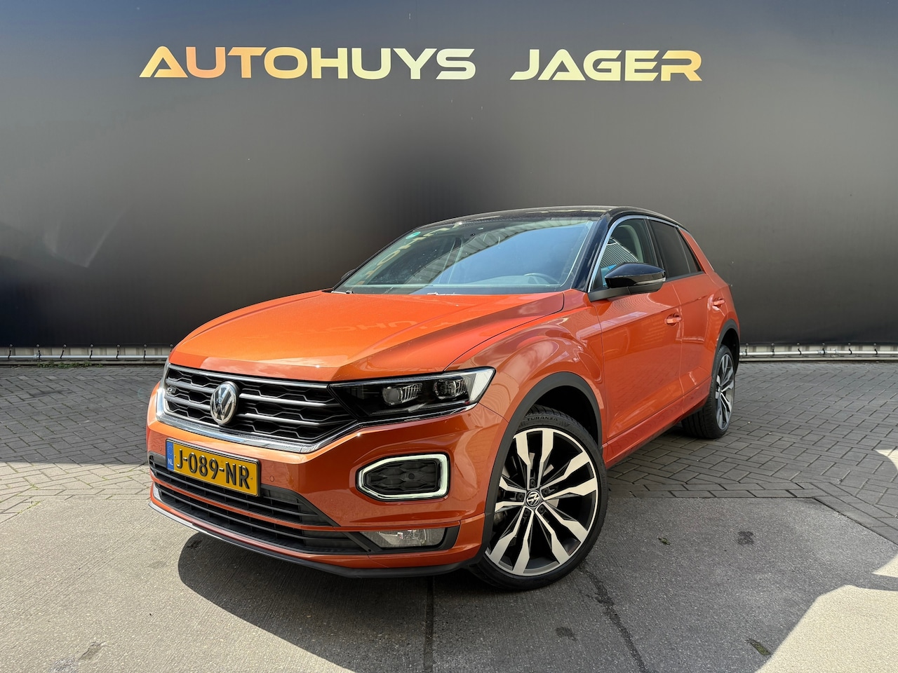 Volkswagen T-Roc - 1.5 TSI Style Automaat ACC Virtual Verwarming - AutoWereld.nl