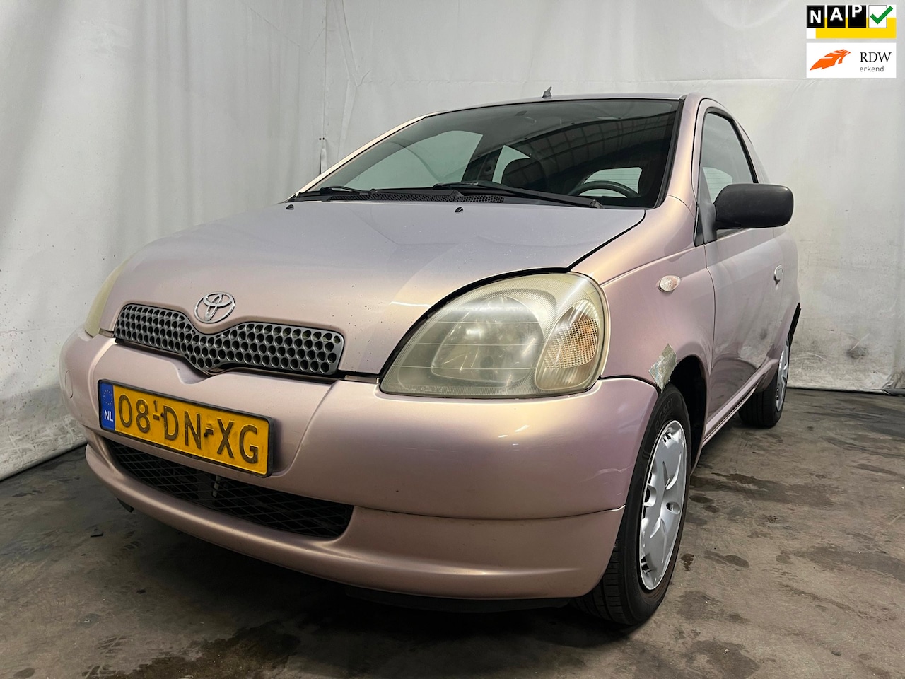 Toyota Yaris - 1.3-16V VVT-i Luna 1.3-16V VVT-i Luna - Schade - AutoWereld.nl