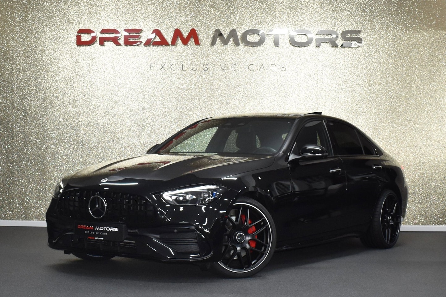 Mercedes-Benz C-klasse - 300 e AMG 313pk | C63 AMG | MEMORY | HEAD-UP | PANODAK - AutoWereld.nl