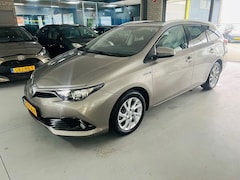 Toyota Auris Touring Sports - 1.8 Hybrid Lease PANO-NAP