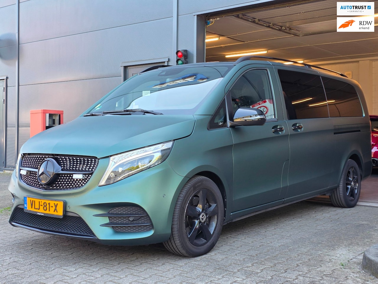 Mercedes-Benz V-klasse - 220d Extra Lang DC Edition 220d Extra Lang DC Edition - AutoWereld.nl
