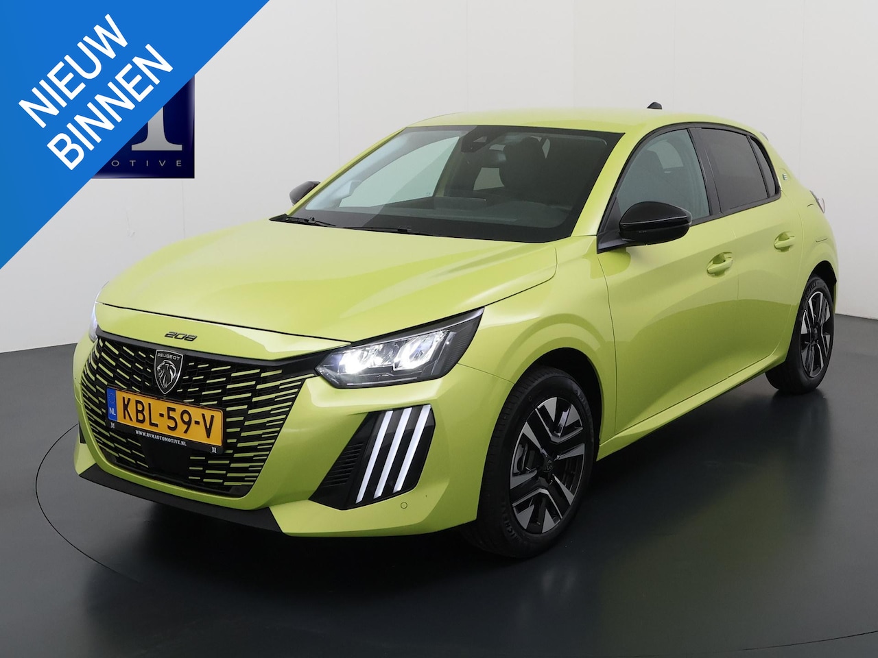 Peugeot e-208 - EV Allure 51 kWh NIEUWE AUTO 8KM!| PEUGEOT GARANTIE T/M 05-2027| PARKEERSENSOREN VOOR + AC - AutoWereld.nl