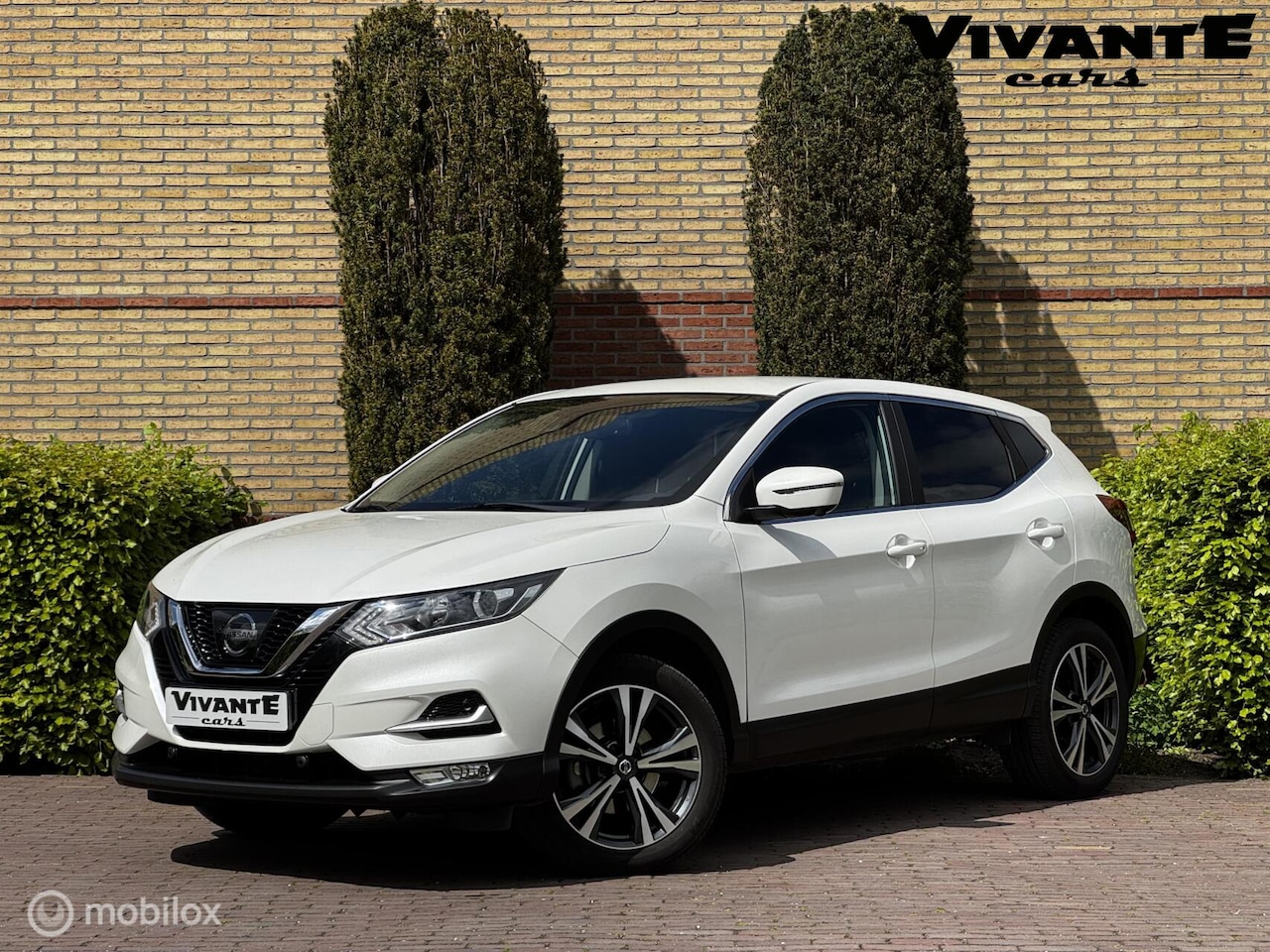 Nissan Qashqai - 1.2 N-Connecta AUT. 360 Camera*Stoel.Vrw*Cruise*Clima - AutoWereld.nl