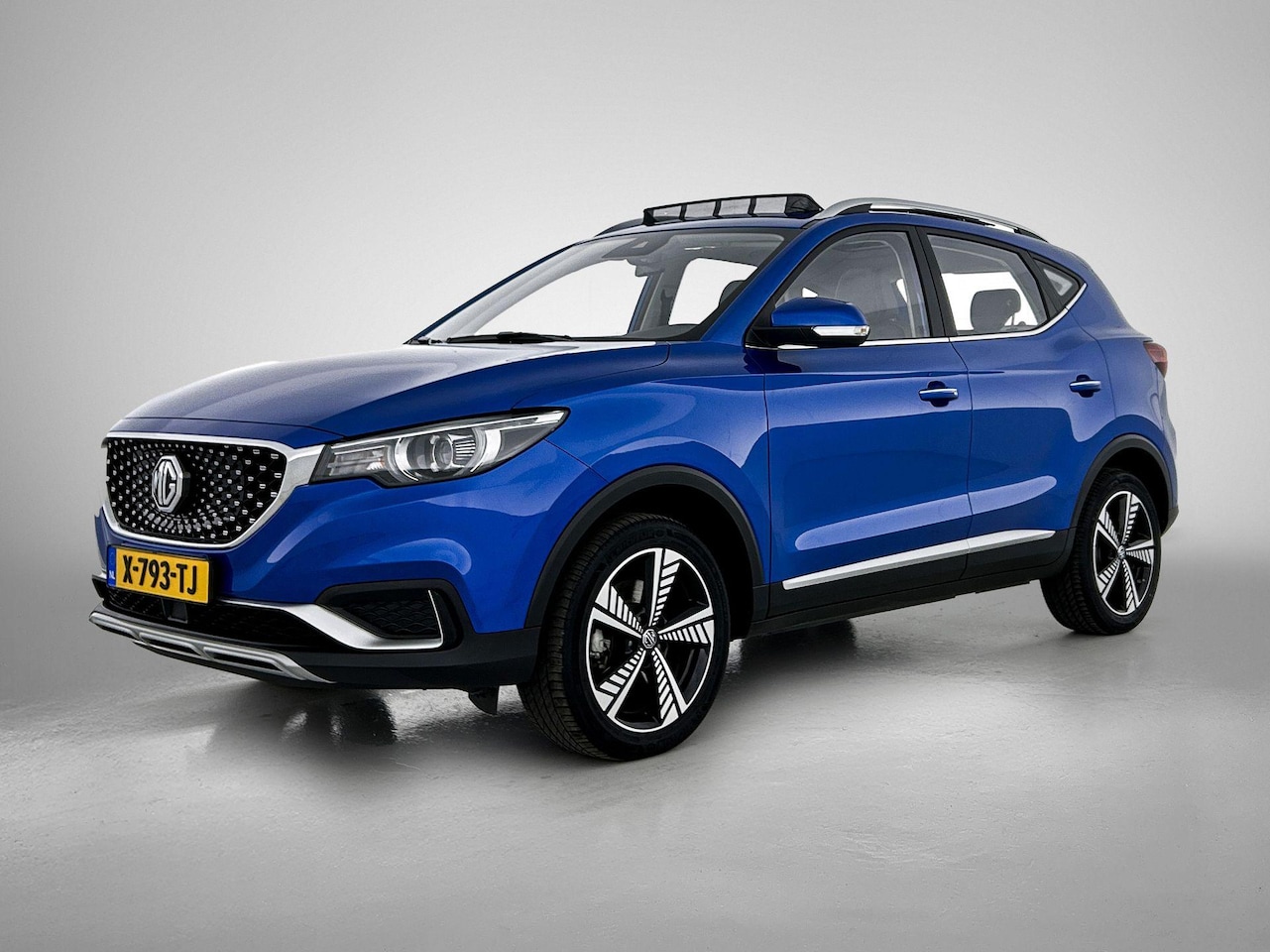 MG ZS - Luxury 45 kWh | WLTP 263 KM | SoH 91,04% |  Panorama/Schuif-Kantel Dak | LMV | Airco | CAM - AutoWereld.nl