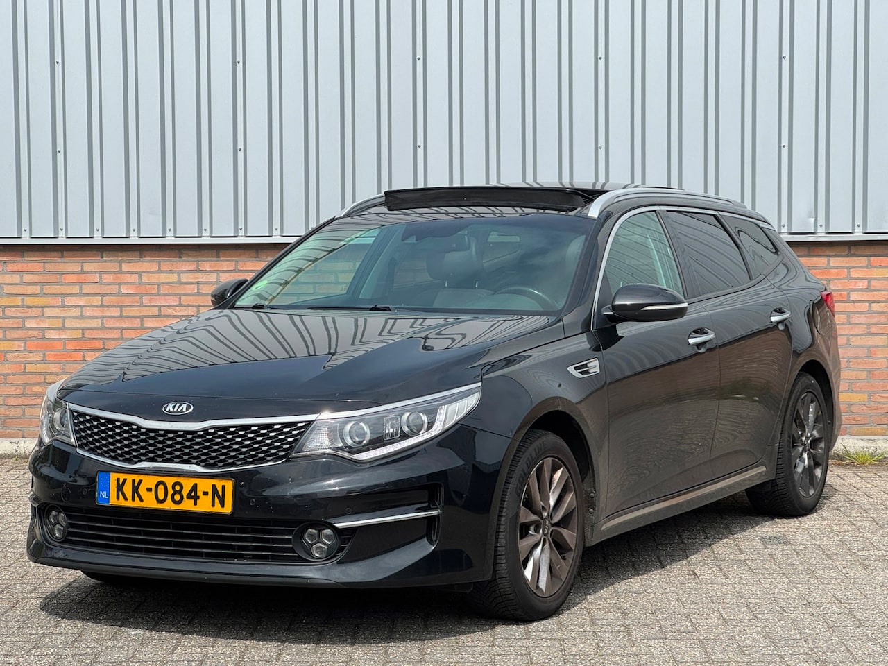 Kia Optima Sportswagon - 1.7 CRDi DynamicLine Panorama/ Harman/ Camera - AutoWereld.nl