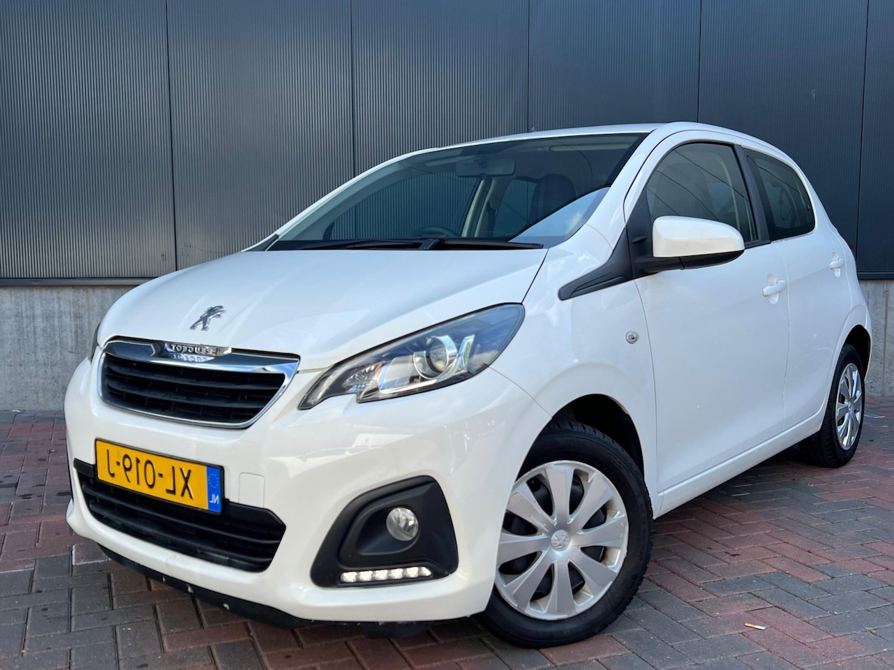 Peugeot 108 - 1.0 e-VTi Active * Airco * LED * Elek-ramen * 5-Deurs * Goed Onderhouden * - AutoWereld.nl