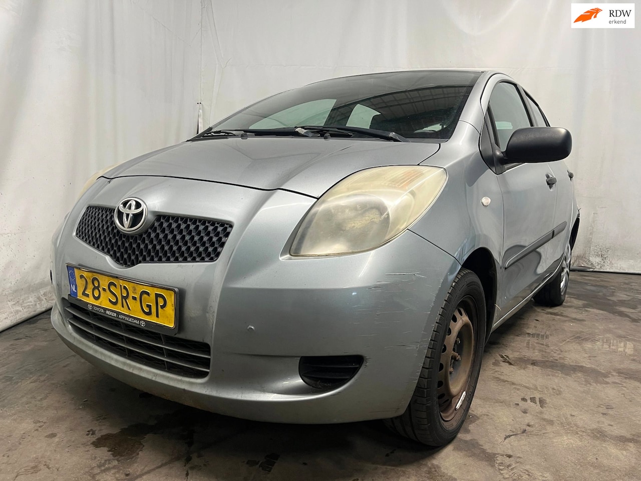 Toyota Yaris - 1.0 VVTi Terra 1.0 VVTi Terra - Schade - AutoWereld.nl
