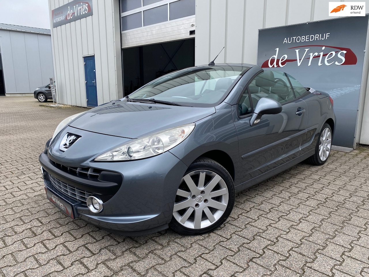 Peugeot 207 CC - 1.6 VTi Griffe Clima / Leder / Stoelverw. / LMV - AutoWereld.nl