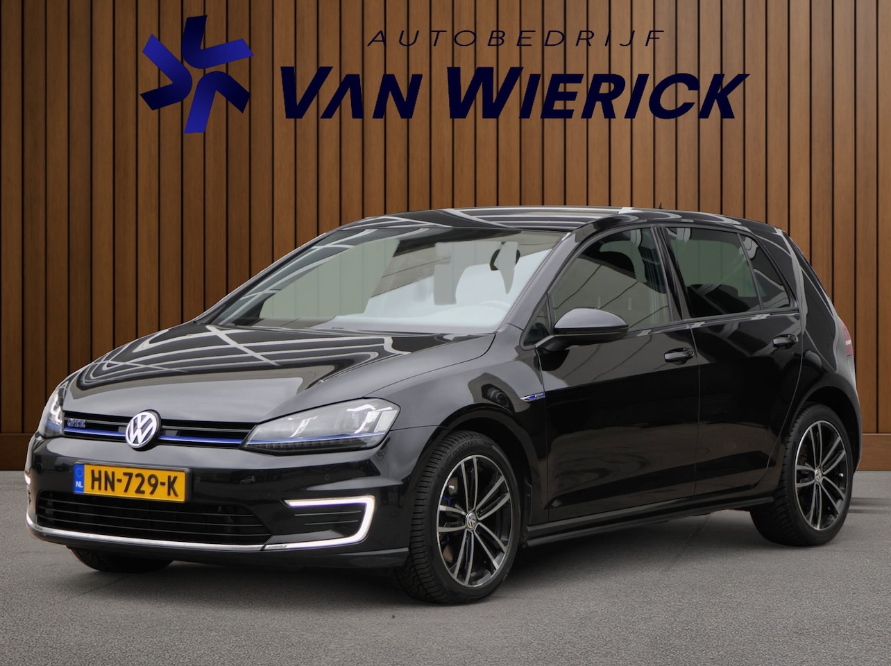 Volkswagen Golf - 1.4 TSI GTE 225PK! Automaat | LED | Apple Carplay | NAP - AutoWereld.nl