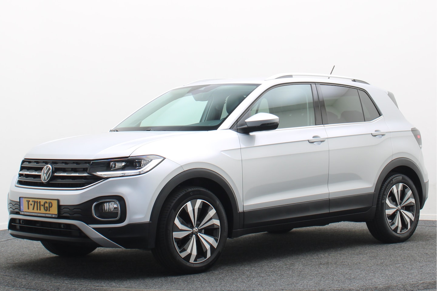 Volkswagen T-Cross - 1.0 TSI Style Virtual Cockpit, ACC, Apple Carplay, Camera, LED, DAB, Trekhaak, 17'' - AutoWereld.nl
