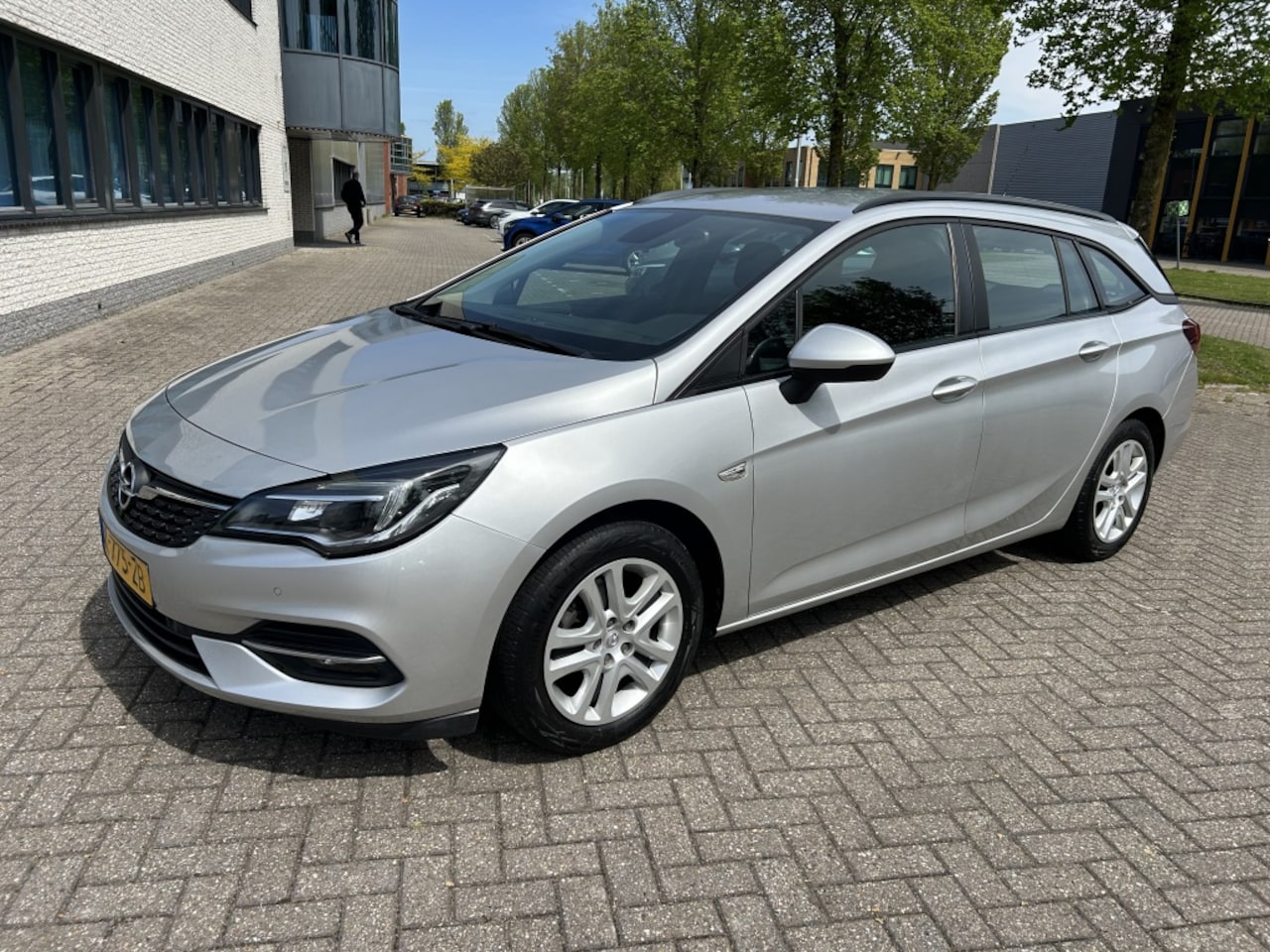 Opel Astra Sports Tourer - 1.2 Edition+ NAVI CAMERA CARPLAY TRHK. - AutoWereld.nl