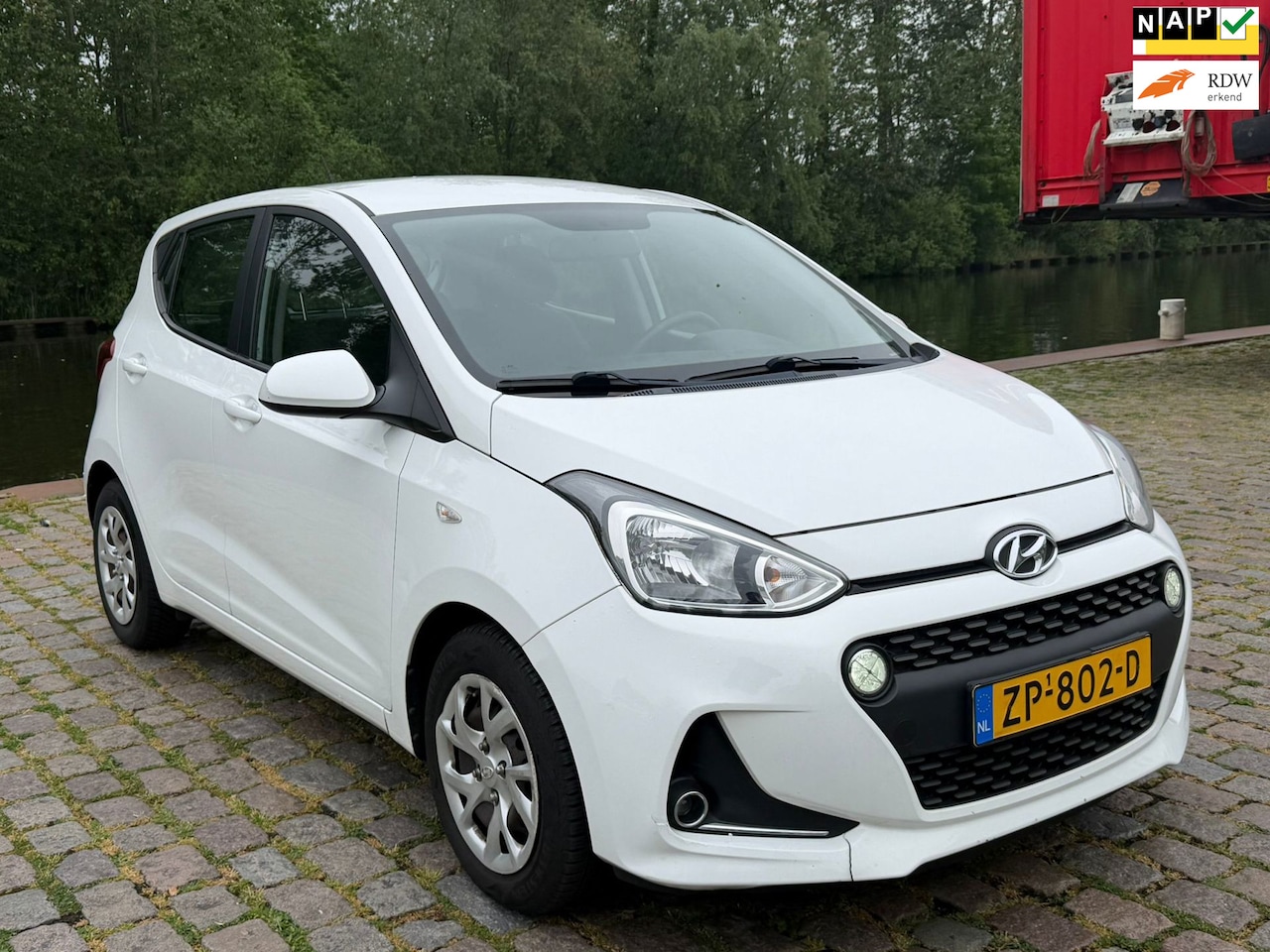 Hyundai i10 - 1.0i Comfort Apk 18/10/2027 cruis control airco aux usb elektrische ramen cv op afs - AutoWereld.nl