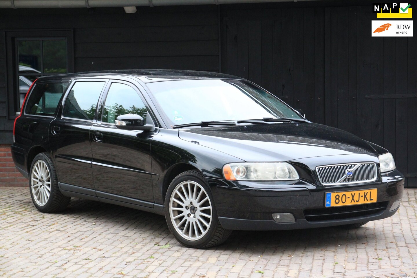 Volvo V70 - 2.4 Edition Half-Leer/Cruise/Airco/Trekhaak - AutoWereld.nl
