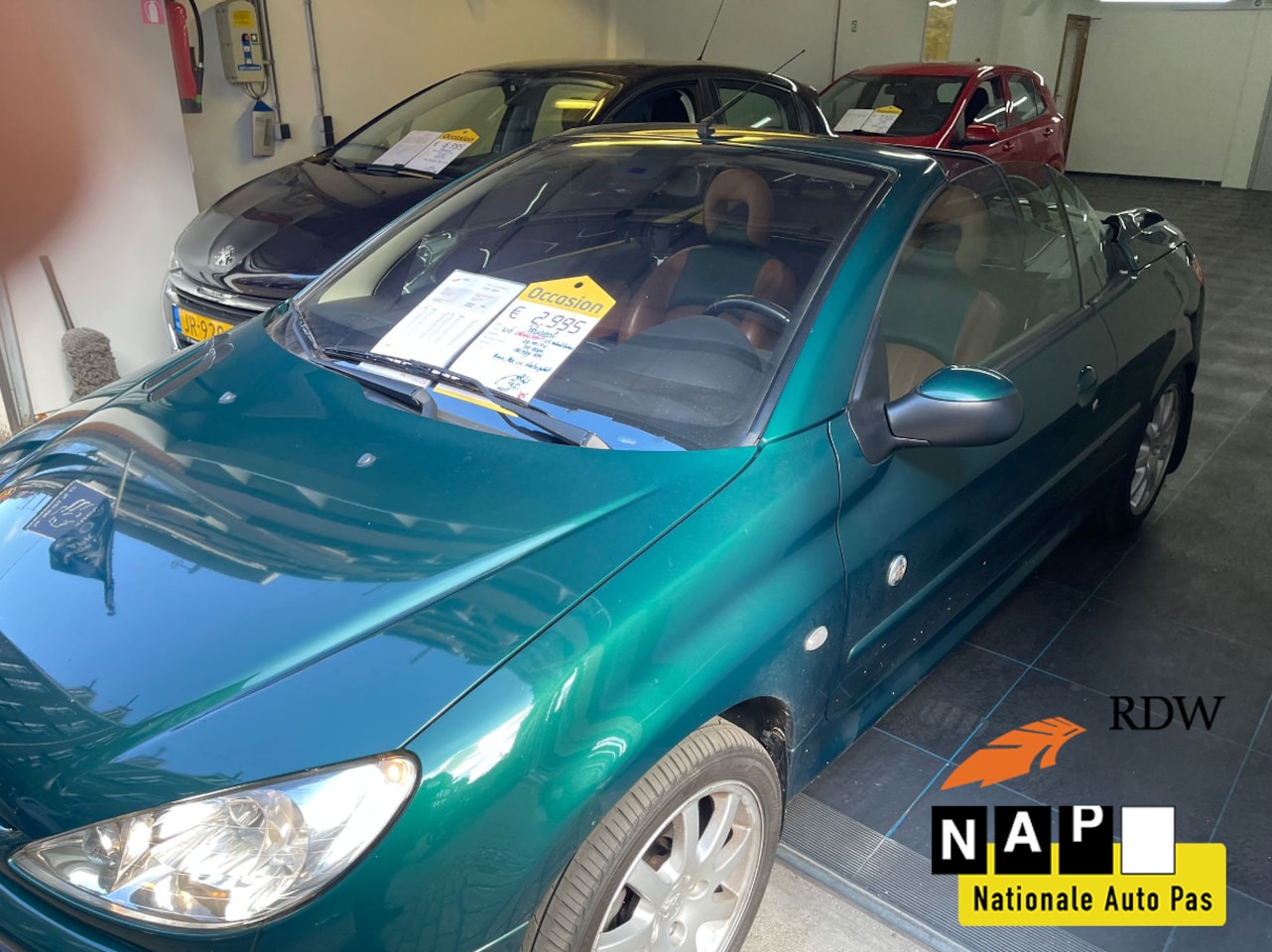 Peugeot 206 CC - 2.0-16V Roland Garros Peugeot 206 CC 2.0 16V Roland Garros Groen 3-Deurs - AutoWereld.nl