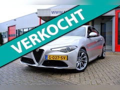 Alfa Romeo Giulia - 2.2 180pk Super Aut.Navi|Xenon|Cam|LMV|Half Leder