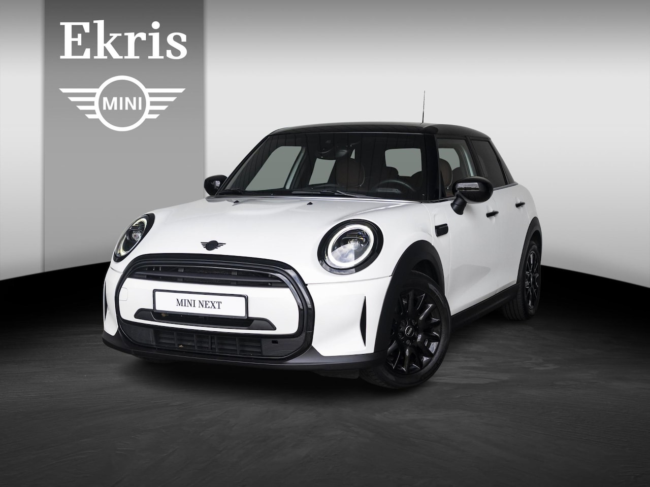 MINI Cooper - 5-deurs Aut. Camden Edition + Blackline + Chester leder - AutoWereld.nl