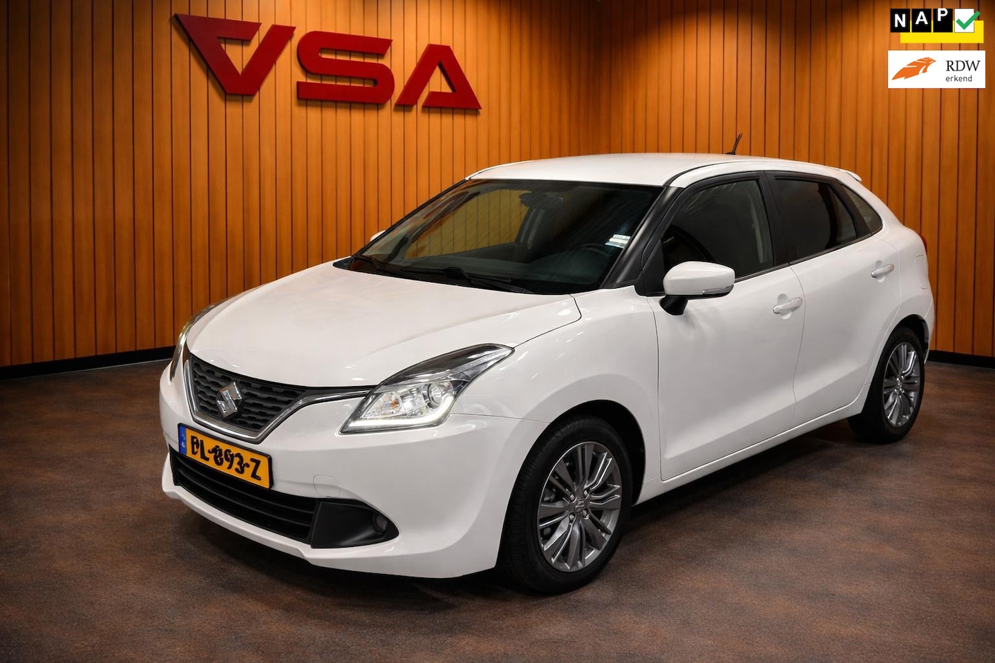 Suzuki Baleno - 1.2 Smart Hybrid High Executive|Carplay|Stoelvw|Trekhaak|Camera|Adaptive cruise|Climate|ke - AutoWereld.nl