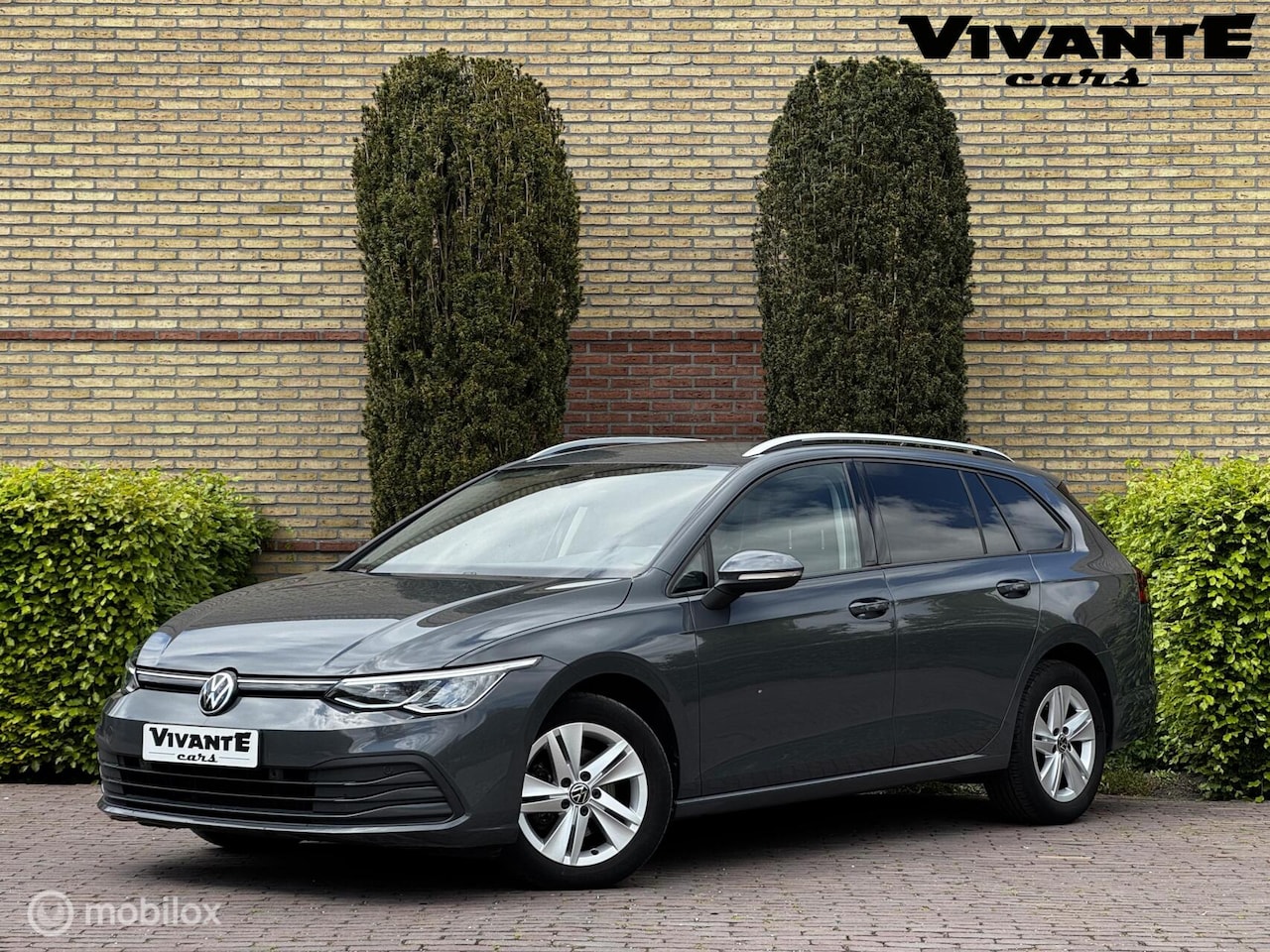 Volkswagen Golf Variant - 1.0 eTSI Life AUT. 1e Eig*Carplay*Cruise - AutoWereld.nl