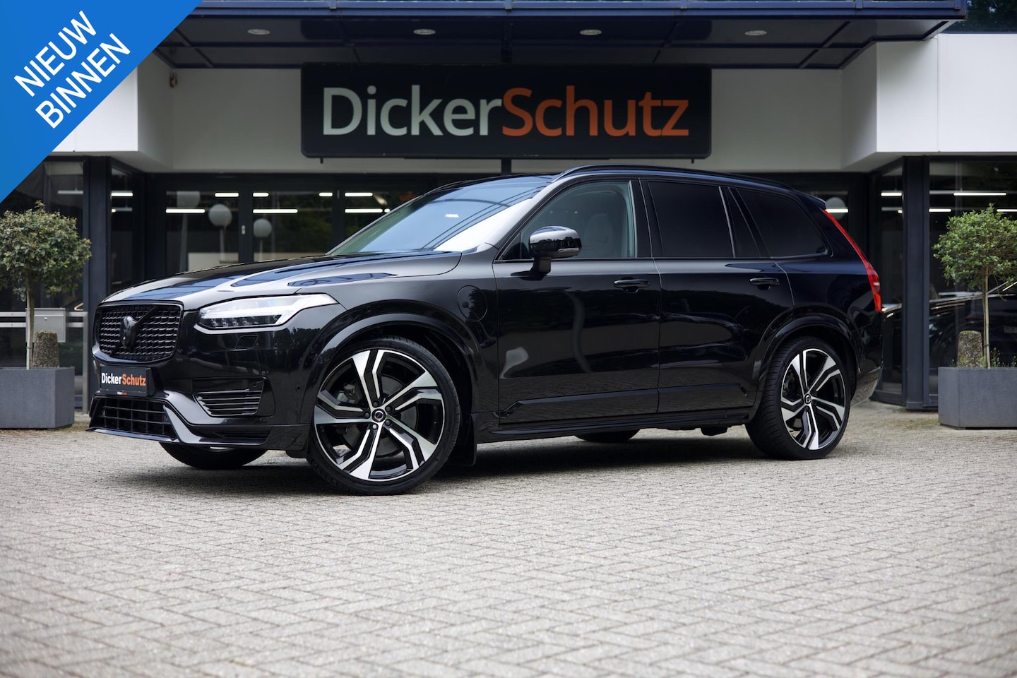 Volvo XC90 - T8 Recharge AWD Ultimate Dark Massage | Pano | Trekhaak | B&W - AutoWereld.nl
