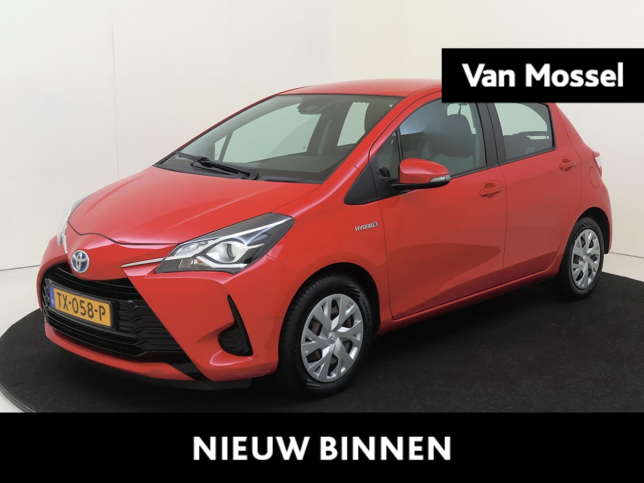 Toyota Yaris - 1.5 Hybrid Active | airco automatisch | cruise control | Achteruitrijcamera | Navigatie - AutoWereld.nl