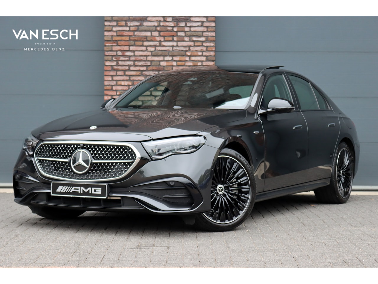 Mercedes-Benz E-klasse - 400 e 4MATIC AMG Line | Hyperscreen | Luchtvering | Achterasbesturing | Distronic+ | HUD | - AutoWereld.nl