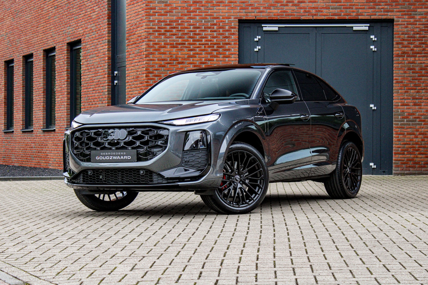 Audi Q3 Sportback - 1.5 200kW e-hybrid S edition | Tech Pro | Pano | SONOS | Head-up | Memory | Elek. stoelen - AutoWereld.nl