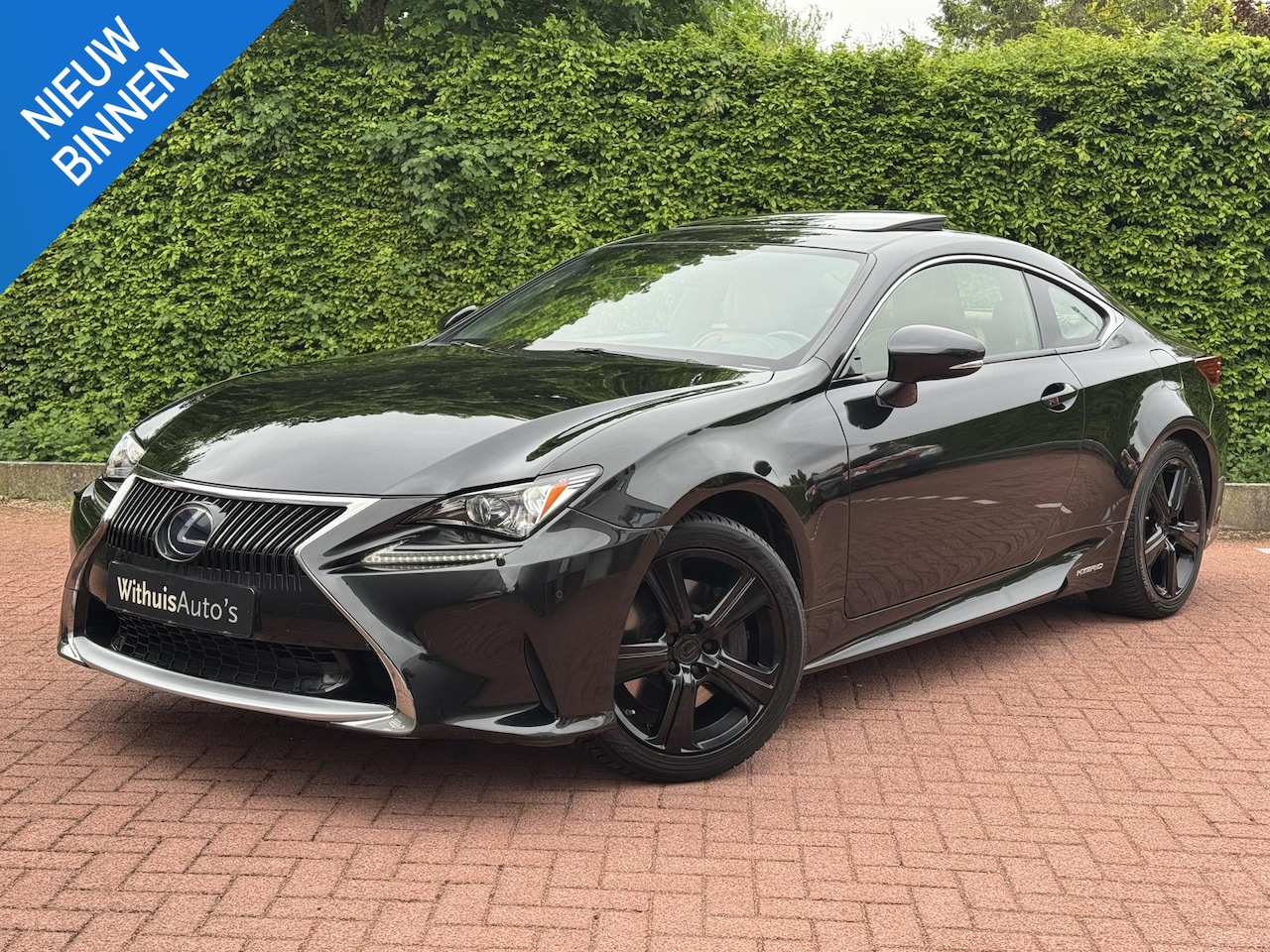Lexus RC - 300h Luxury Dakraam AdaptiveCruise - AutoWereld.nl