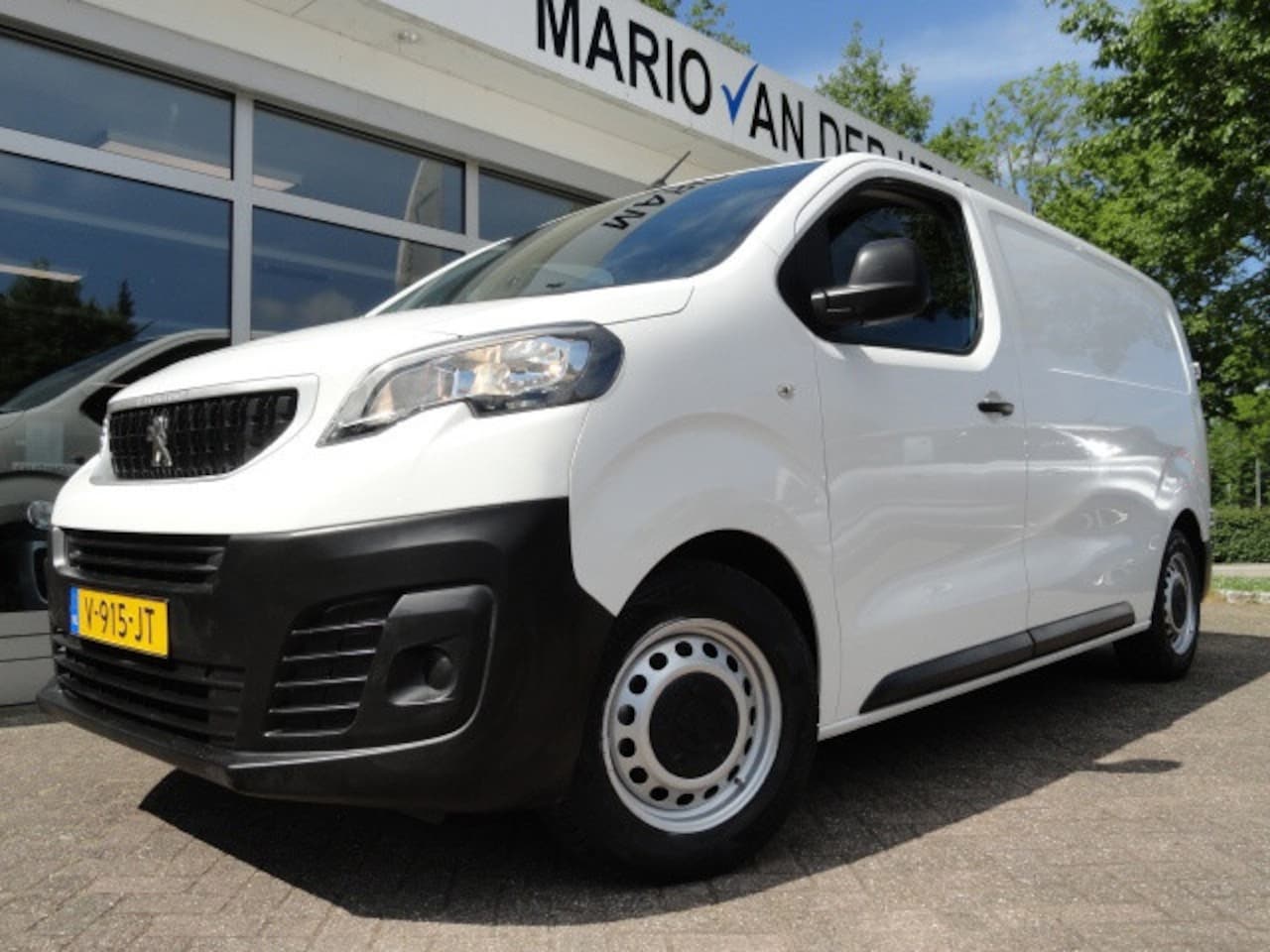 Peugeot Expert - 226S 1.6 BlueHDI 95 Premium Airco / navigatie - AutoWereld.nl