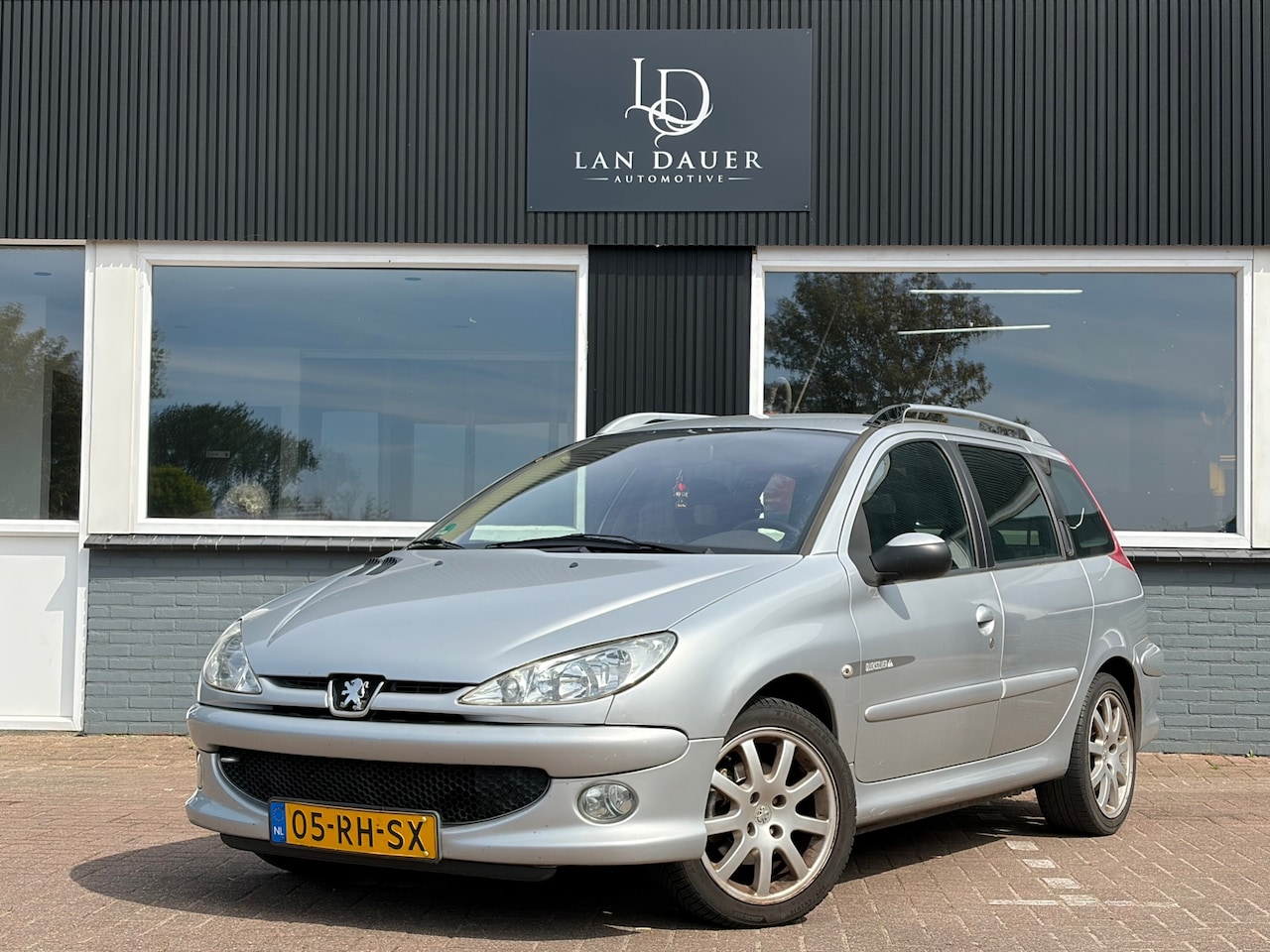 Peugeot 206 SW - 1.6-16V Quiksilver 1.6-16V Quiksilver / Nieuwe apk - AutoWereld.nl