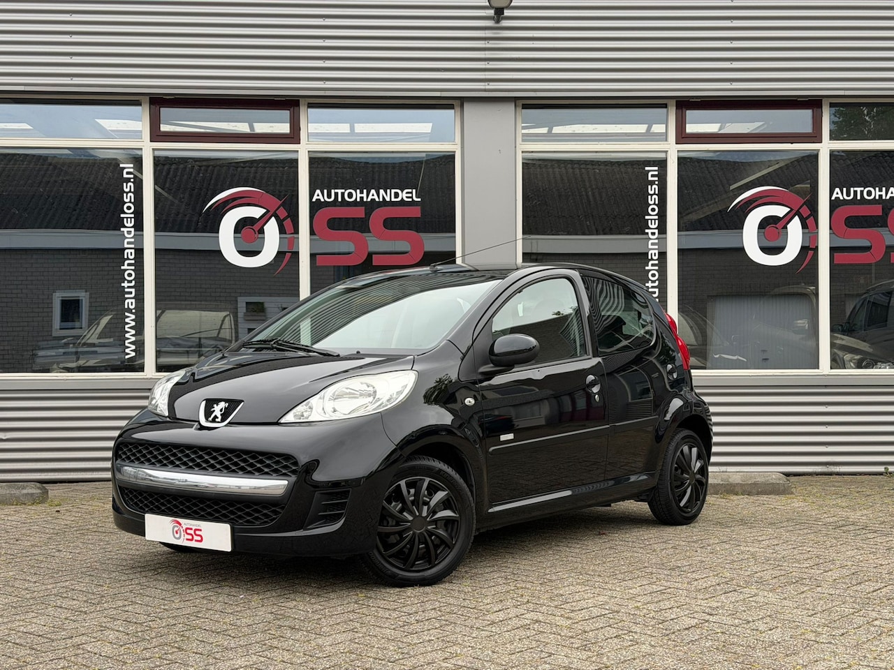 Peugeot 107 - 1.0-12V Millesim 200 AIRCO 5 DEURS - AutoWereld.nl