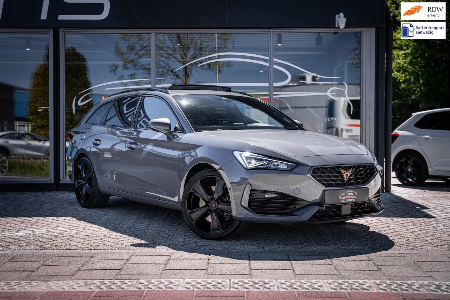 CUPRA Leon Sportstourer - 1.4 e-Hybrid VZ|Soh 98%|Schuif/Kantel|Kuipstoelen|Camera|ACC|Digital dash - AutoWereld.nl