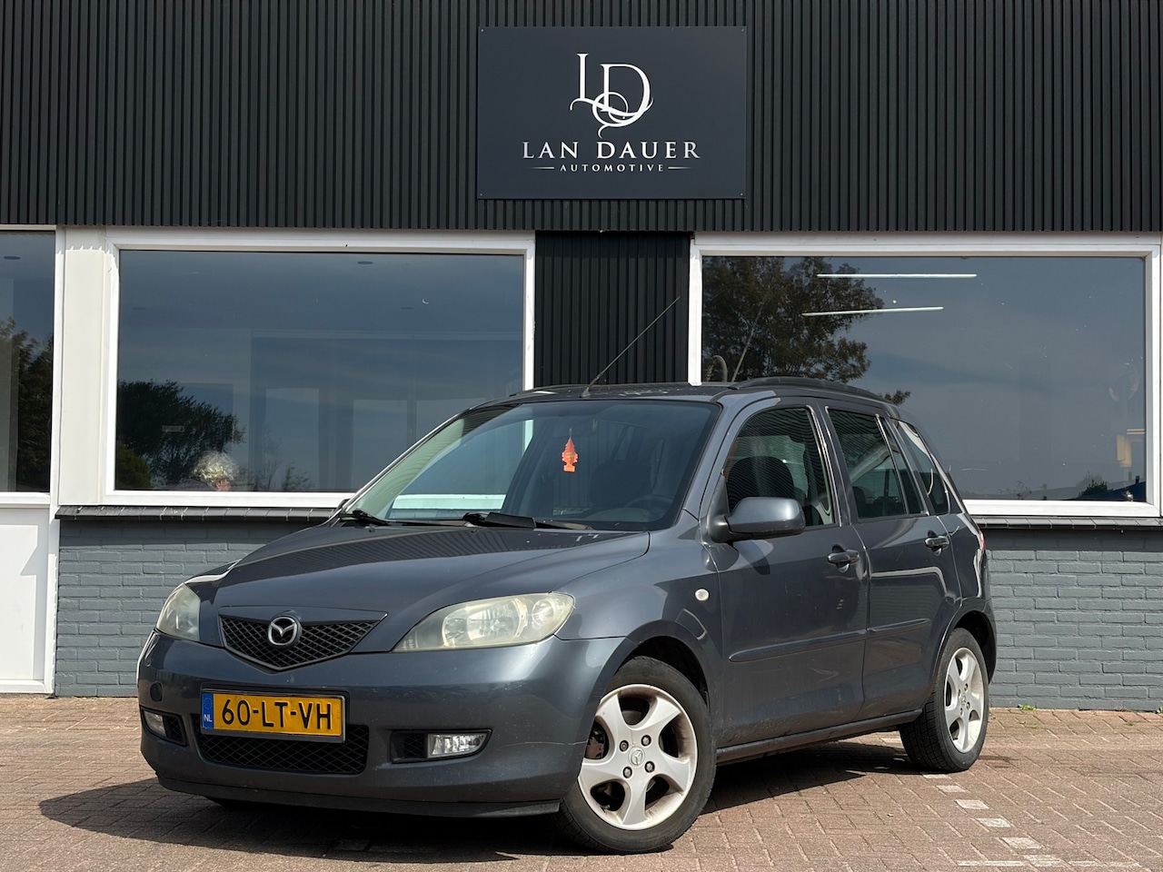 Mazda 2 - 1.6 Sportive / Airco / Trekhaak - AutoWereld.nl