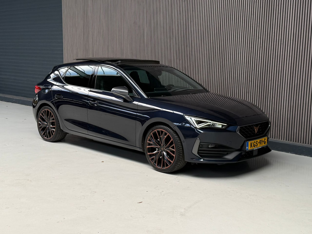 CUPRA Leon - 1.4 e-Hybrid VZ Copper Edition Pano | Leder | Memory - AutoWereld.nl