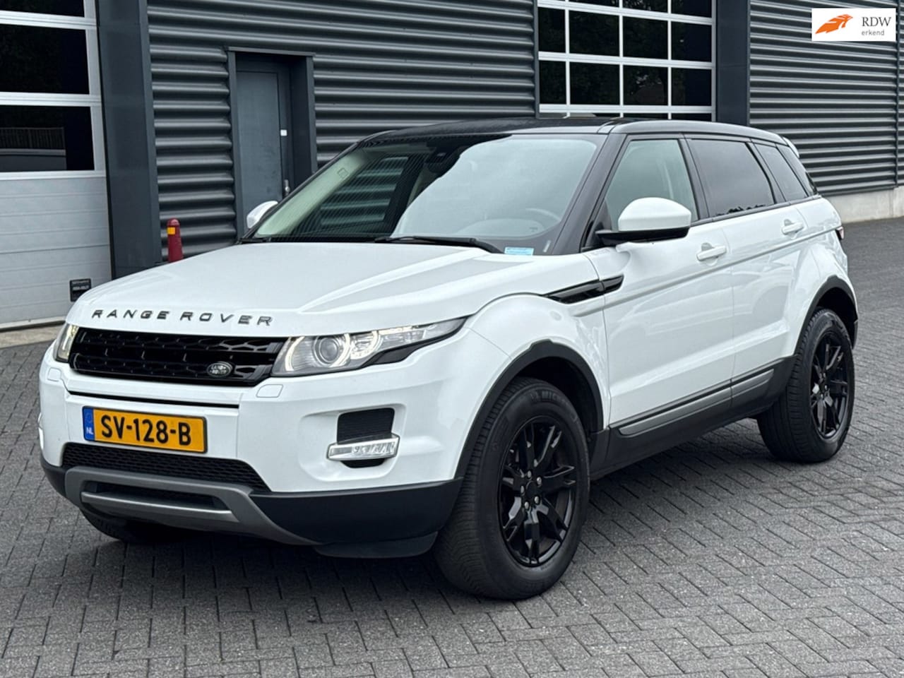 Land Rover Range Rover Evoque - 2.0 TD4 SE 2.0 TD4 SE, Panoramadak, Meridian audio - AutoWereld.nl