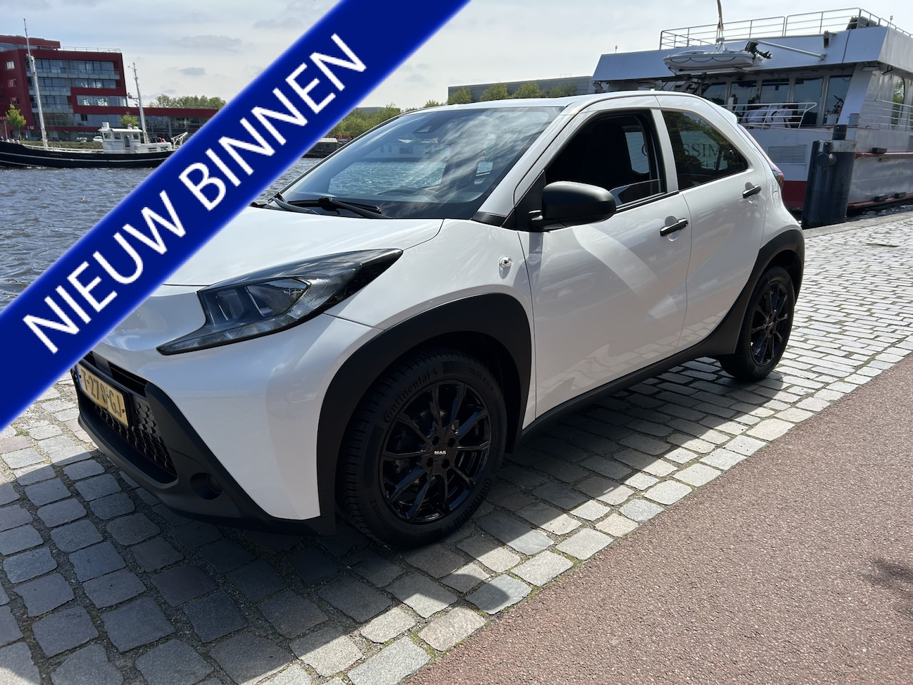 Toyota Aygo X - 1.0 VVT-i MT nieuwstaat airco 5 deurs - AutoWereld.nl