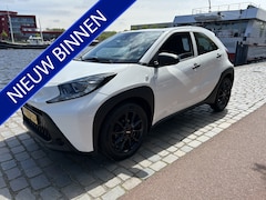 Toyota Aygo X - 1.0 VVT-i MT nieuwstaat airco 5 deurs