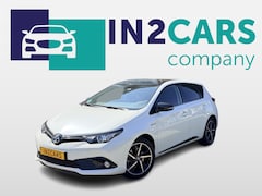Toyota Auris - 1.8 Hybrid Black Edition *Trekhaak*Lage KM-stand