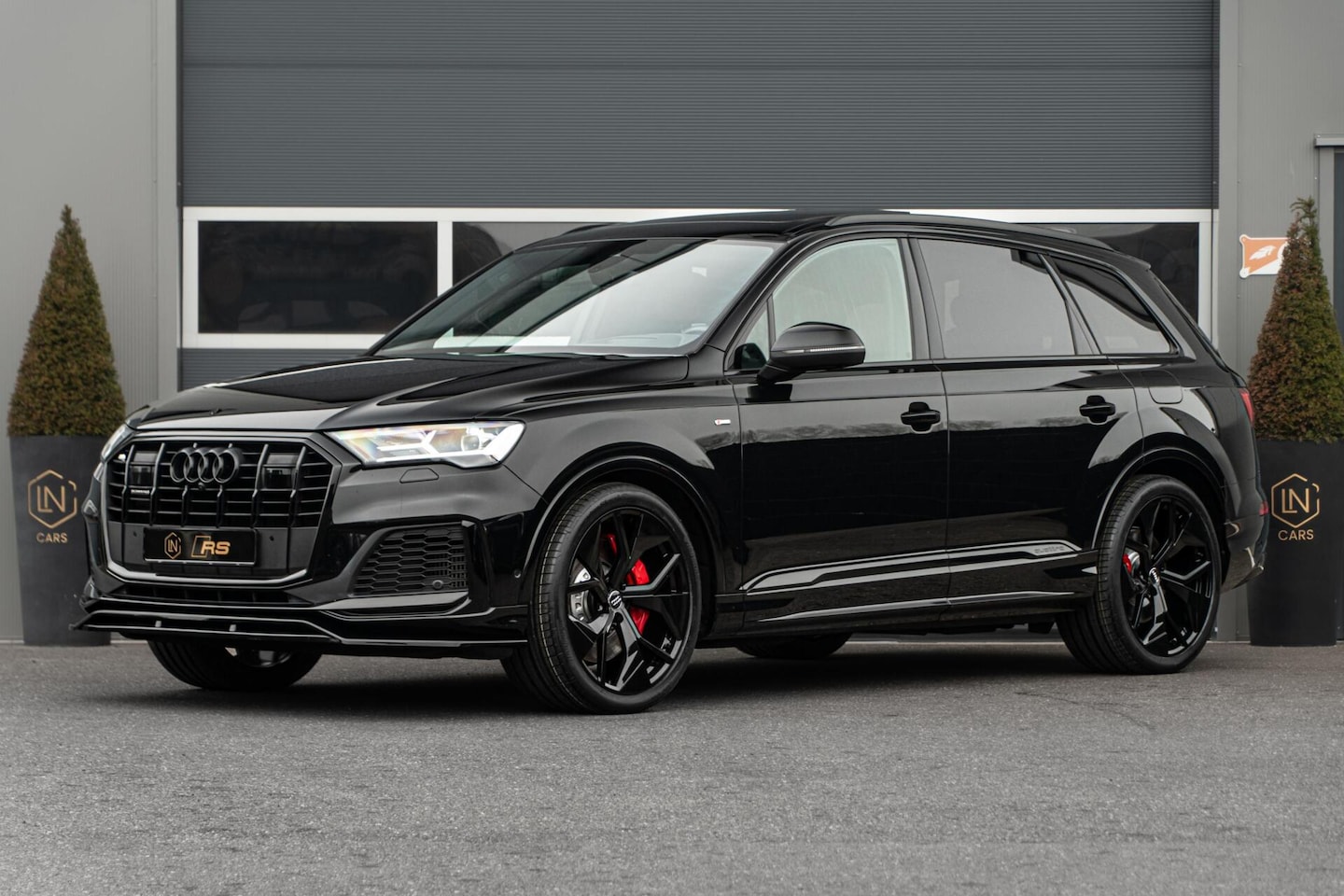 Audi Q7 - 55 TFSIe Quattro| Pano | Trekhaak| Luchtvering | HUD - AutoWereld.nl