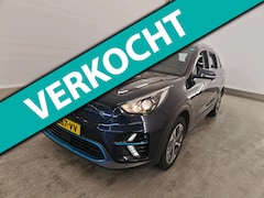 Kia e-Niro - 64 kWh 204pk DynamicLine | SOH 100% | Half Leder | CarPlay / Android Auto | Keyless | PDC