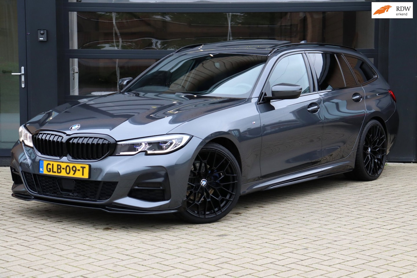 BMW 3-serie Touring - 320i High Executive | Bomvol! | Pano | Laser | Harman/Kardon | Memory | Camera | Apple Car - AutoWereld.nl
